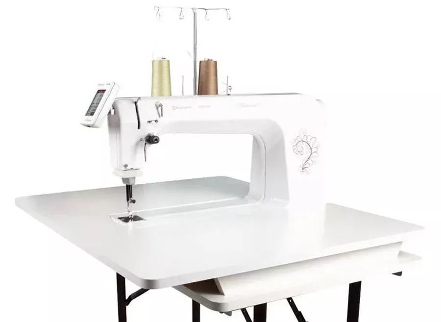 Husqvarna Viking Platinum 16 Longarm Quilting Machine CLOSEOUT PRICING WHILE SUPPLIES LAST!